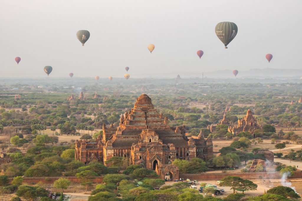 Balloon ride over Bagan
